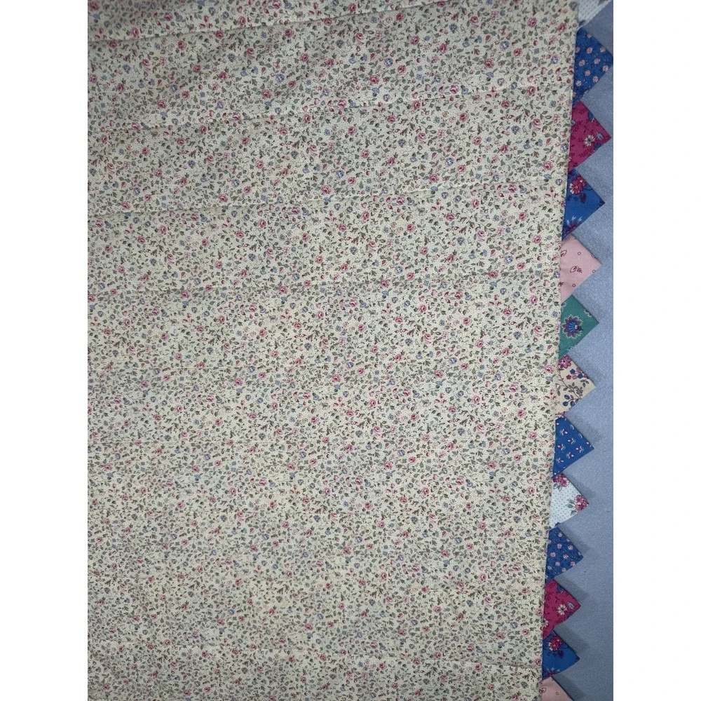 Handmade Patchwork Wall Lap Quilt Scalloped Prairie-Point Edge Cottage Granny